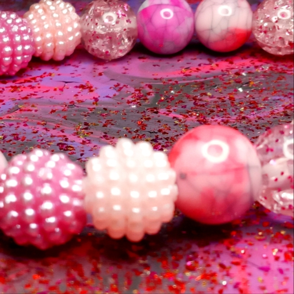 Pink beaded bracelet - Picture 5 of 5